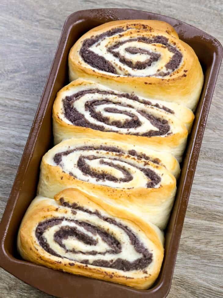 monggo loaf bread